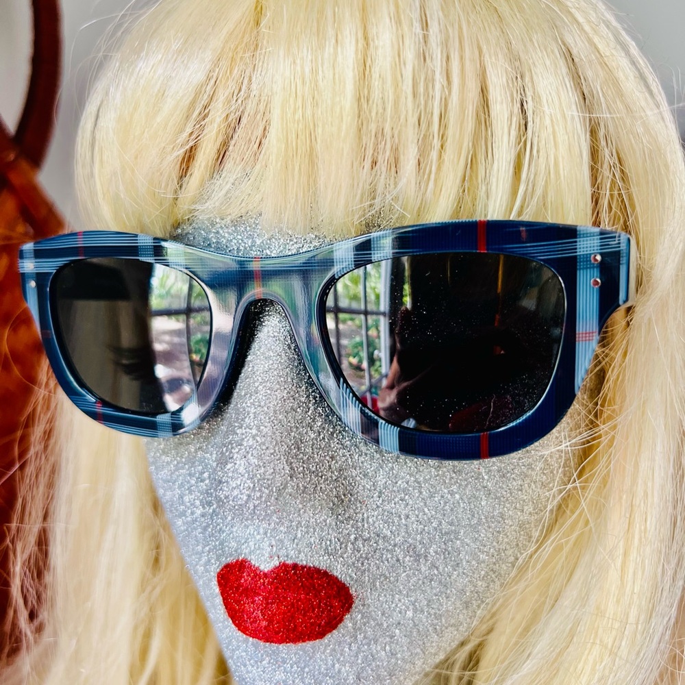 Burberry Blue and Red Sunglasses Classic Style